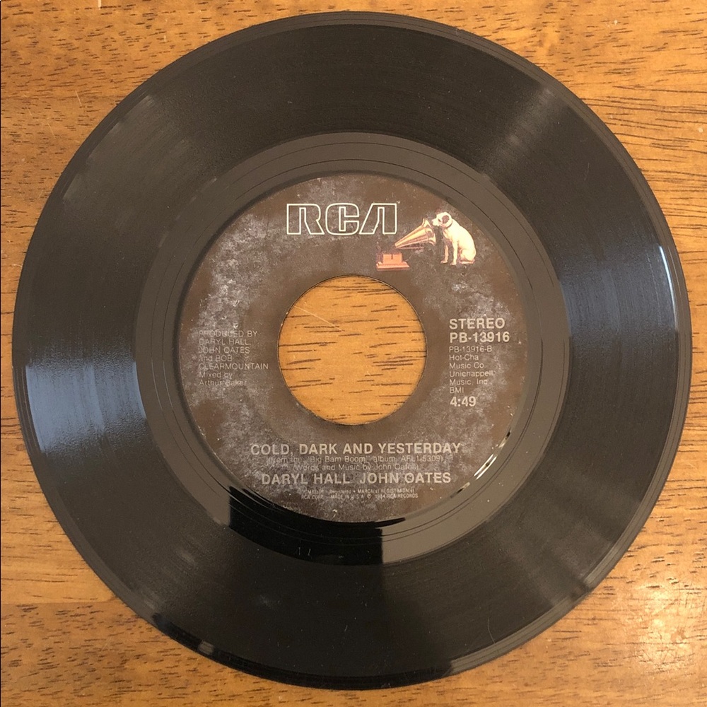 Vinyl 45 Record Cold, Dark and Yesterday/Out Of Touch by Daryl Hall & John Oates